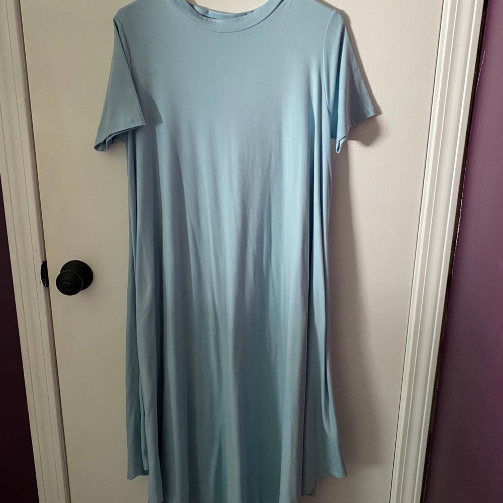 Light blue short sleeve dress